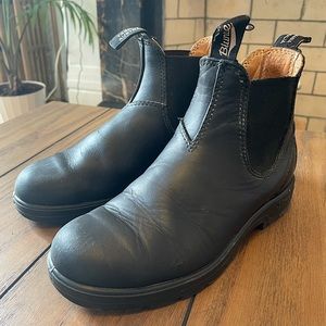 Blundstone - Classic #550 Chelsea Boots, Size US 7/ AU 4.
